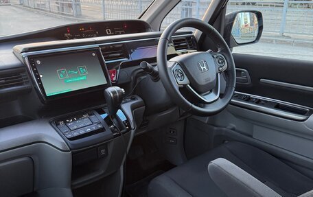 Honda Stepwgn IV, 2018 год, 2 050 000 рублей, 9 фотография