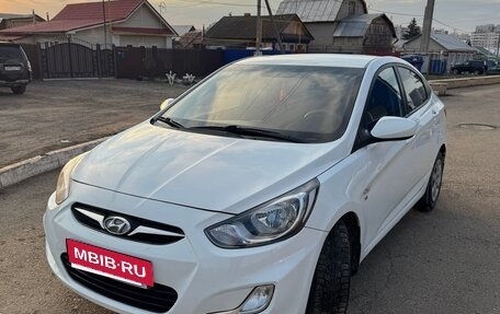 Hyundai Solaris II рестайлинг, 2014 год, 890 000 рублей, 1 фотография