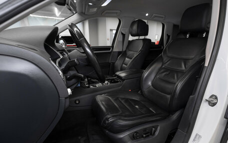 Volkswagen Touareg III, 2016 год, 3 250 000 рублей, 9 фотография