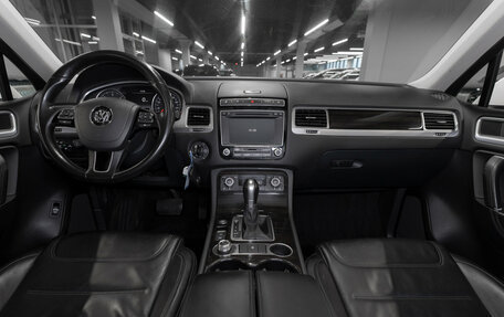 Volkswagen Touareg III, 2016 год, 3 250 000 рублей, 8 фотография