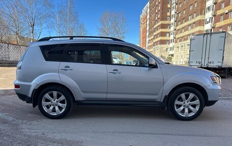 Mitsubishi Outlander III рестайлинг 3, 2011 год, 890 000 рублей, 5 фотография