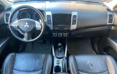 Mitsubishi Outlander III рестайлинг 3, 2011 год, 890 000 рублей, 10 фотография
