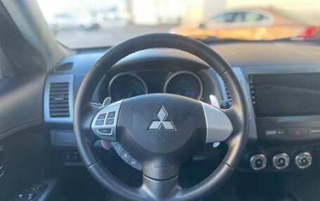 Mitsubishi Outlander III рестайлинг 3, 2011 год, 890 000 рублей, 11 фотография