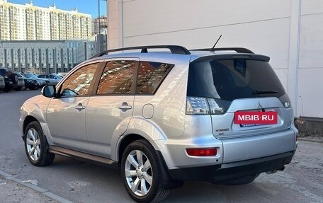 Mitsubishi Outlander III рестайлинг 3, 2011 год, 890 000 рублей, 8 фотография
