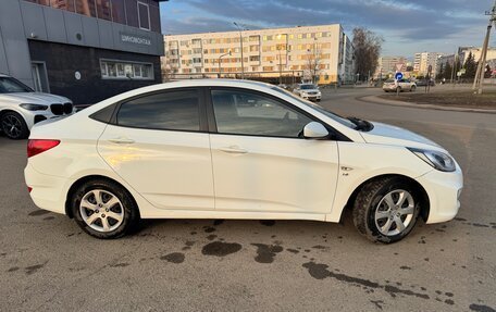Hyundai Solaris II рестайлинг, 2014 год, 890 000 рублей, 3 фотография