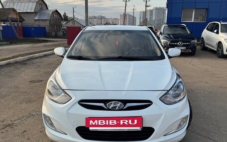 Hyundai Solaris II рестайлинг, 2014 год, 890 000 рублей, 2 фотография