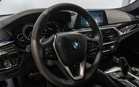 BMW 5 серия, 2019 год, 2 970 500 рублей, 5 фотография