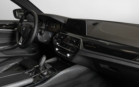 BMW 5 серия, 2019 год, 2 970 500 рублей, 7 фотография