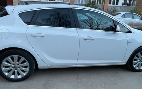 Opel Astra J, 2012 год, 795 000 рублей, 1 фотография