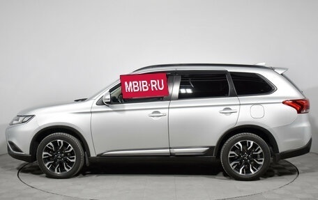 Mitsubishi Outlander III рестайлинг 3, 2022 год, 2 640 000 рублей, 8 фотография