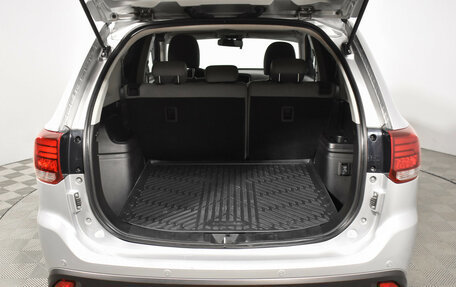 Mitsubishi Outlander III рестайлинг 3, 2022 год, 2 640 000 рублей, 23 фотография