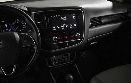 Mitsubishi Outlander III рестайлинг 3, 2022 год, 2 640 000 рублей, 22 фотография