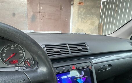 Audi A4, 2002 год, 550 000 рублей, 11 фотография