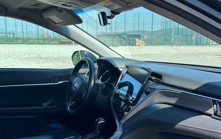 Toyota Camry, 2019 год, 1 850 000 рублей, 3 фотография