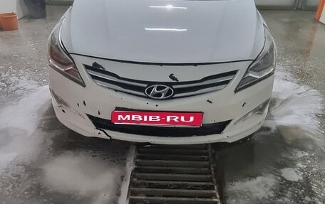 Hyundai Solaris II рестайлинг, 2011 год, 650 000 рублей, 1 фотография