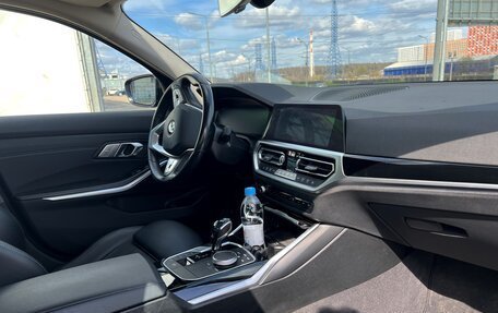 BMW 3 серия, 2020 год, 3 200 000 рублей, 19 фотография