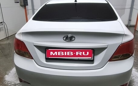 Hyundai Solaris II рестайлинг, 2011 год, 650 000 рублей, 3 фотография