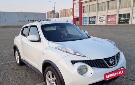 Nissan Juke II, 2012 год, 900 000 рублей, 3 фотография