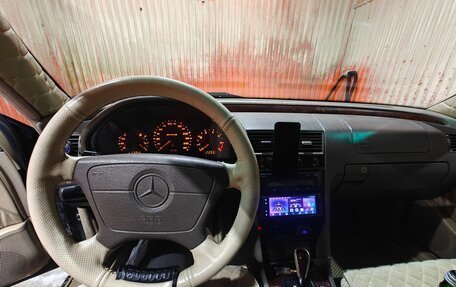 Mercedes-Benz C-Класс, 1996 год, 400 000 рублей, 4 фотография