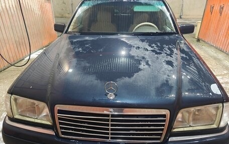 Mercedes-Benz C-Класс, 1996 год, 400 000 рублей, 1 фотография