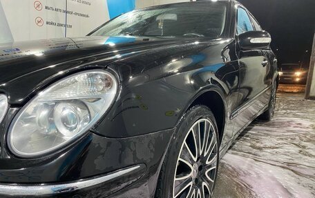 Mercedes-Benz E-Класс, 2004 год, 990 000 рублей, 9 фотография