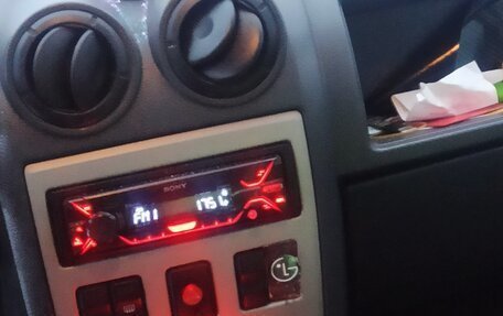 Renault Logan I, 2006 год, 200 000 рублей, 6 фотография