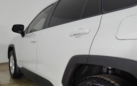 Toyota RAV4, 2021 год, 2 890 000 рублей, 19 фотография