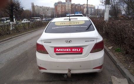 Hyundai Solaris II рестайлинг, 2015 год, 500 000 рублей, 4 фотография