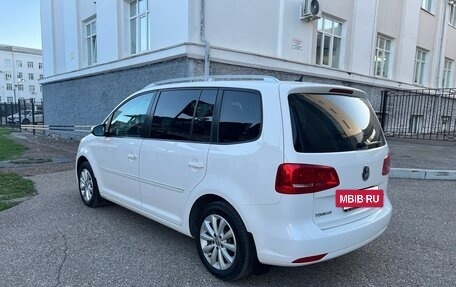 Volkswagen Touran III, 2011 год, 1 350 000 рублей, 7 фотография