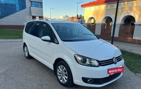 Volkswagen Touran III, 2011 год, 1 350 000 рублей, 3 фотография