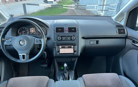 Volkswagen Touran III, 2011 год, 1 350 000 рублей, 10 фотография