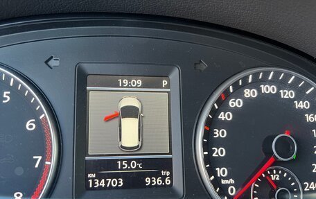 Volkswagen Touran III, 2011 год, 1 350 000 рублей, 14 фотография