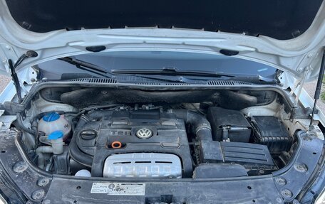 Volkswagen Touran III, 2011 год, 1 350 000 рублей, 18 фотография