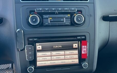 Volkswagen Touran III, 2011 год, 1 350 000 рублей, 13 фотография