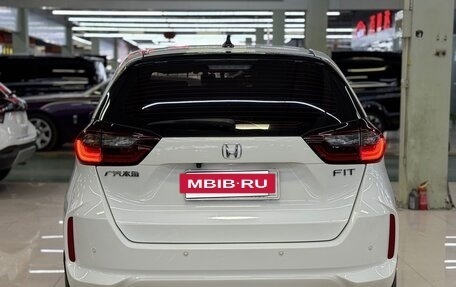 Honda Fit, 2021 год, 1 170 000 рублей, 3 фотография