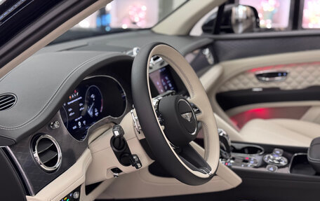 Bentley Bentayga I, 2022 год, 24 555 556 рублей, 11 фотография