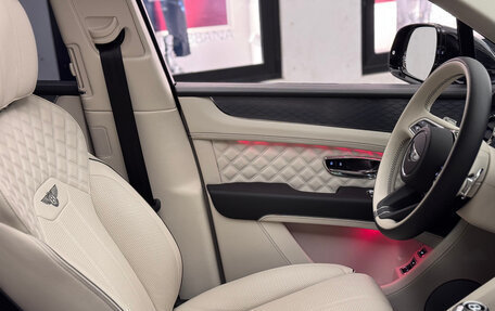 Bentley Bentayga I, 2022 год, 24 555 556 рублей, 5 фотография