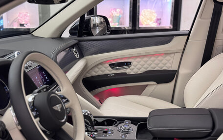 Bentley Bentayga I, 2022 год, 24 555 556 рублей, 26 фотография