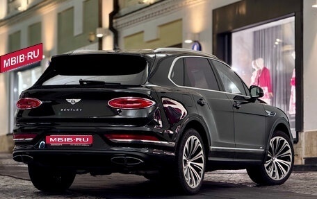 Bentley Bentayga I, 2022 год, 24 555 556 рублей, 15 фотография