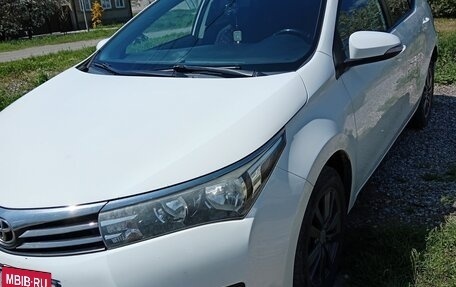 Toyota Corolla, 2015 год, 1 250 000 рублей, 10 фотография