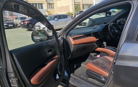 Honda Vezel, 2019 год, 2 380 000 рублей, 3 фотография