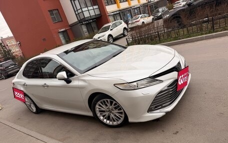 Toyota Camry, 2018 год, 2 750 000 рублей, 1 фотография