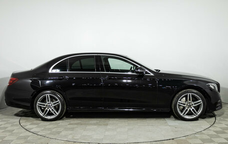 Mercedes-Benz E-Класс, 2018 год, 3 200 000 рублей, 4 фотография