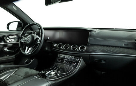 Mercedes-Benz E-Класс, 2018 год, 3 200 000 рублей, 9 фотография