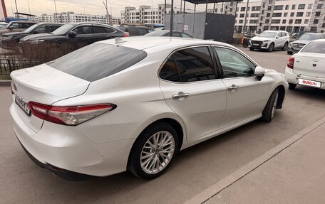 Toyota Camry, 2018 год, 2 750 000 рублей, 2 фотография