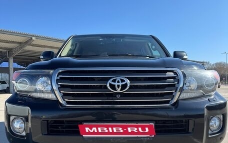 Toyota Land Cruiser 200, 2014 год, 4 990 000 рублей, 2 фотография