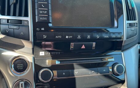 Toyota Land Cruiser 200, 2014 год, 4 990 000 рублей, 22 фотография