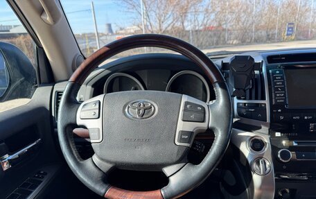 Toyota Land Cruiser 200, 2014 год, 4 990 000 рублей, 27 фотография