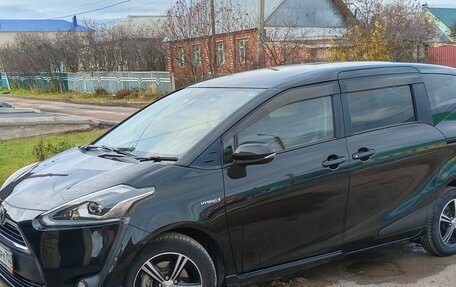 Toyota Sienta II, 2015 год, 2 фотография