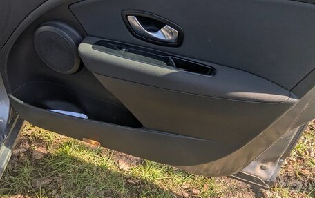 Renault Megane III, 2011 год, 800 000 рублей, 12 фотография